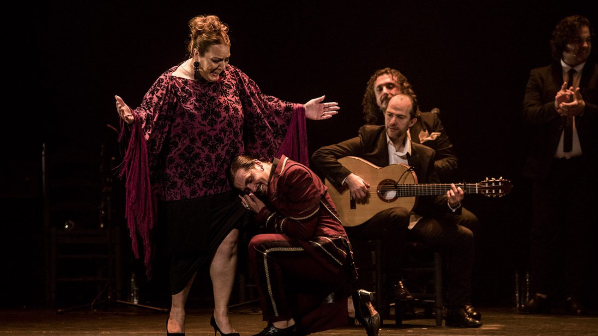 El Farru y su madre, Rosario Montoya La Farruca. Teatro Villamarta, Festival de Jerez 2020. Foto: Javier Fergo